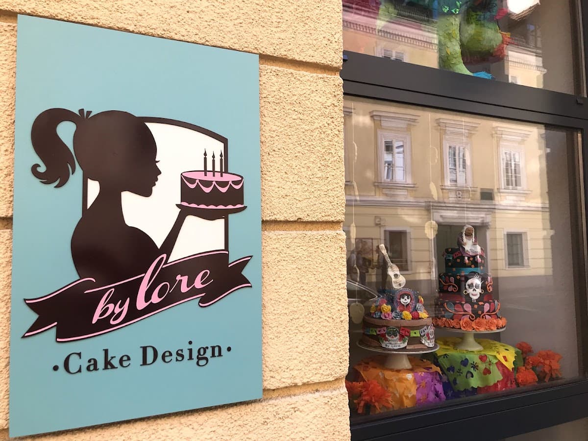 Wedding cake by by Lore - Cake Design