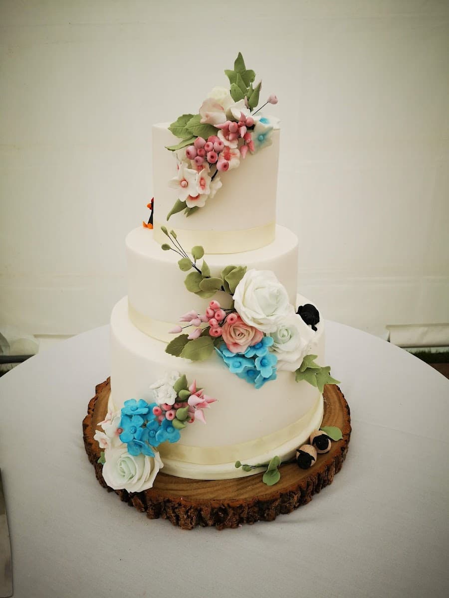 Wedding cake by Daisy Cake Hampshire, bespoke cakes, by appointment only.