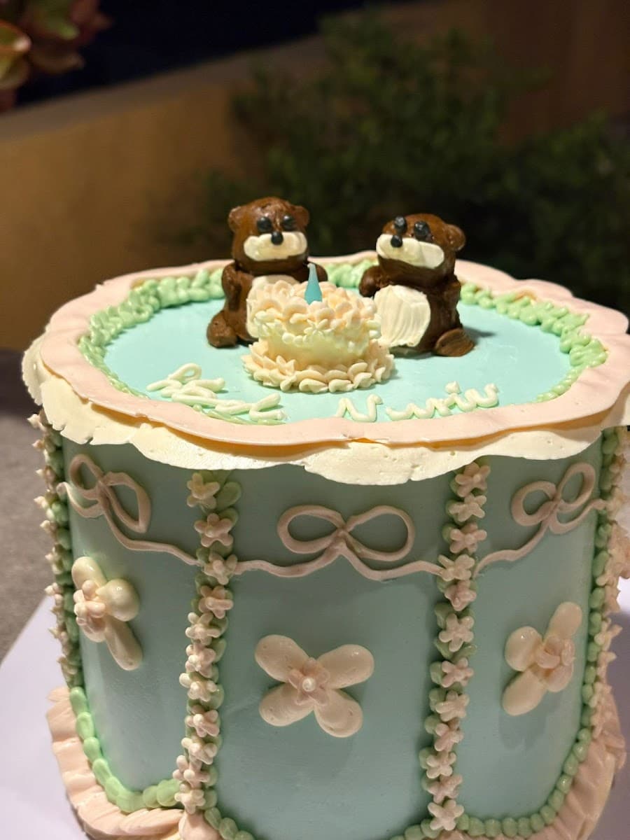 Wedding cake by Cayetana
