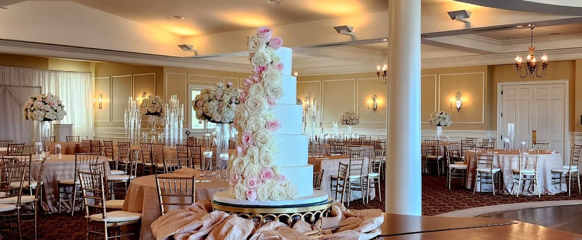 Wedding cake by Palms Cake Designers
