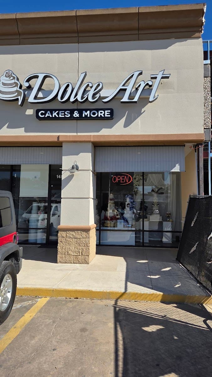 Wedding cake by Dolce Art Cakes and More