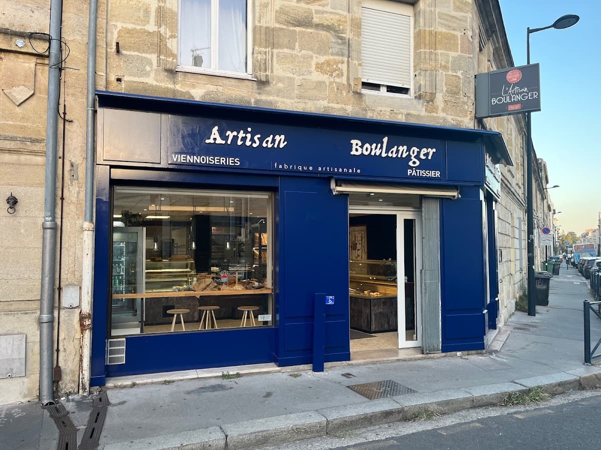 Wedding cake by Lina Boulangerie Pâtisserie