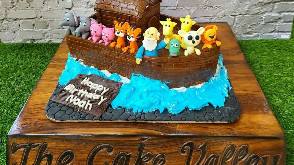 Wedding cake by The Cake Valley
