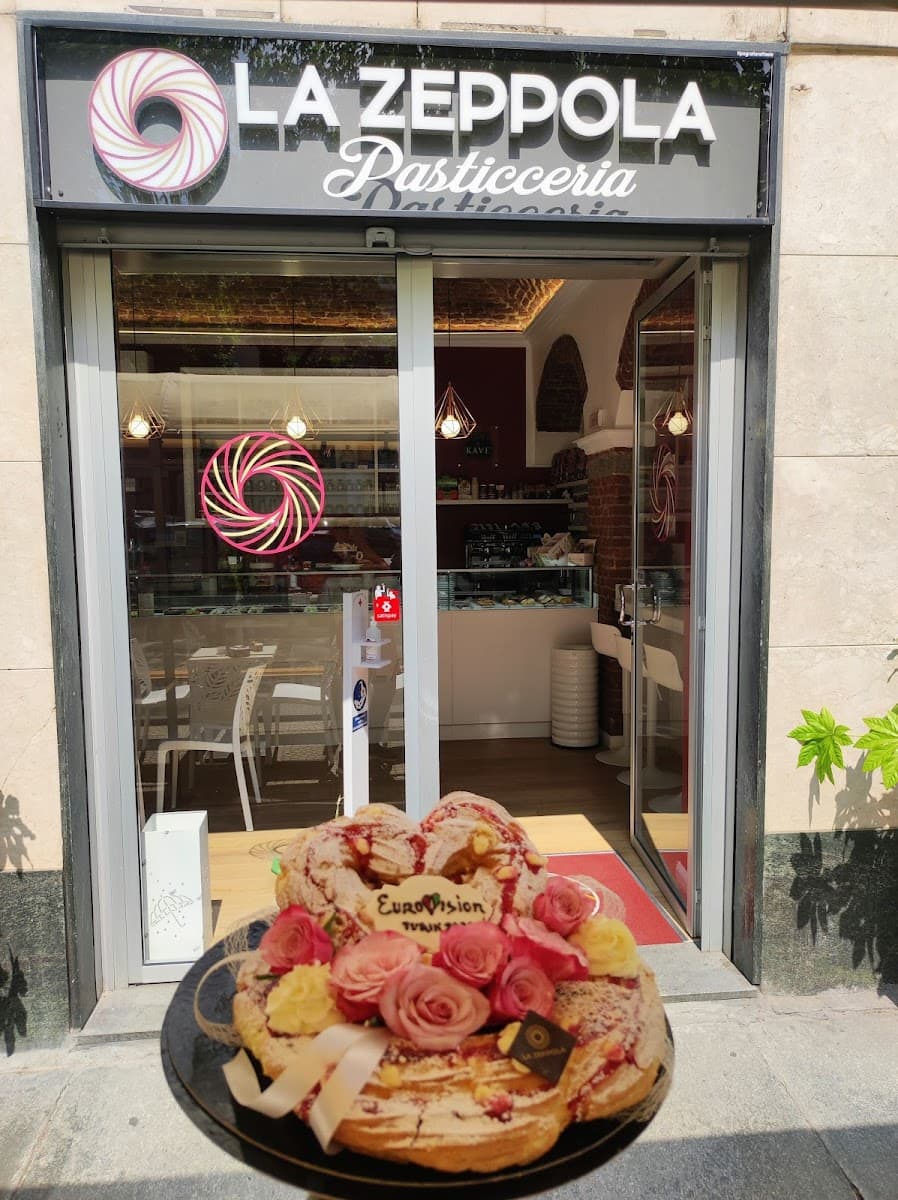 Wedding cake by La Zeppola