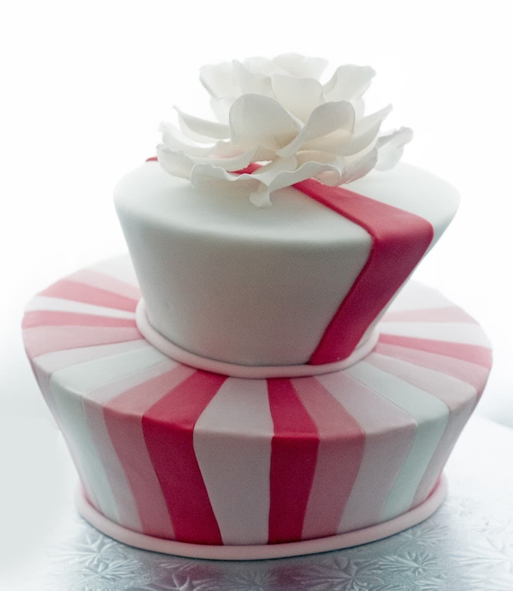 Wedding cake by Oh La La Cake Creations