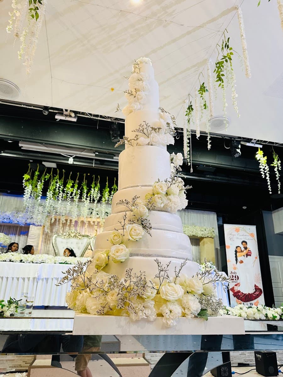 Wedding cake by Hjerte Konditori As