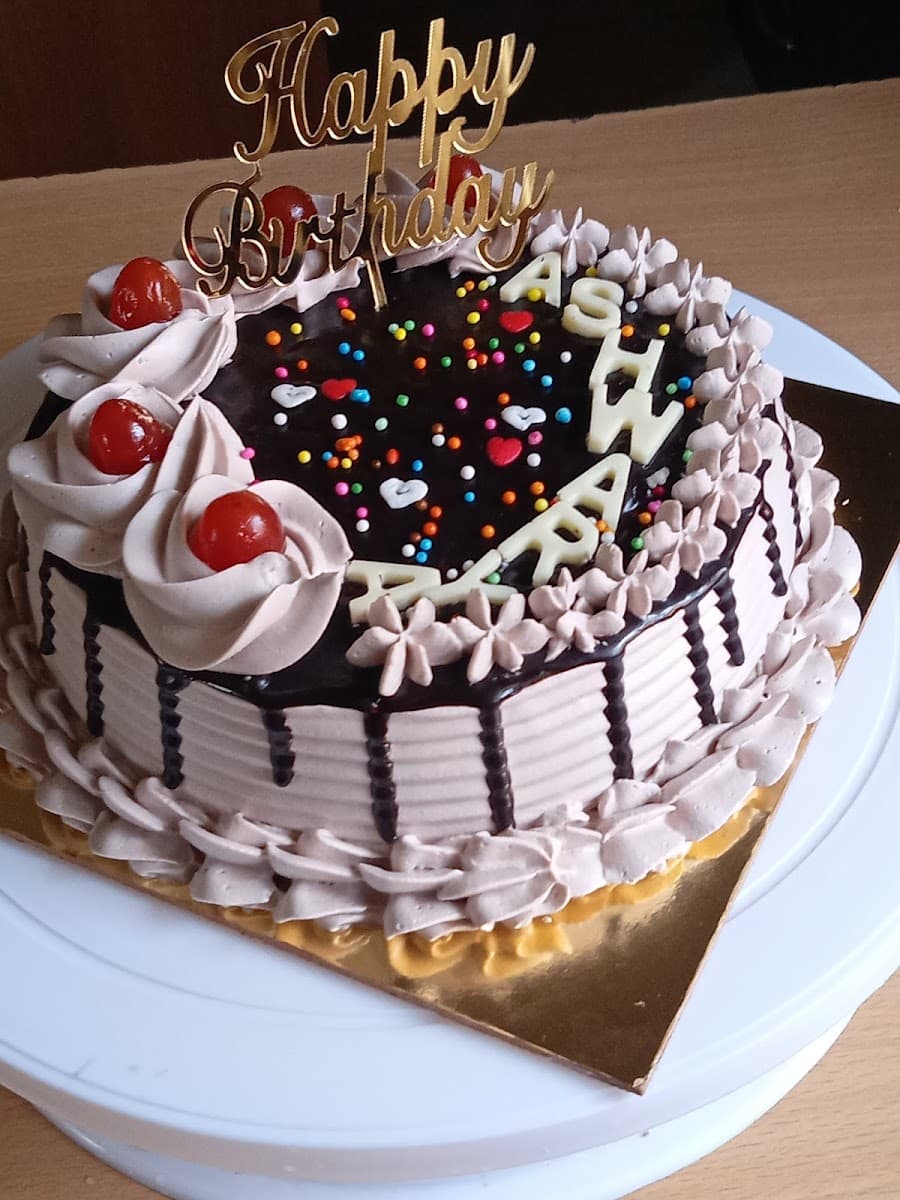 Wedding cake by Archana's Homemade cake