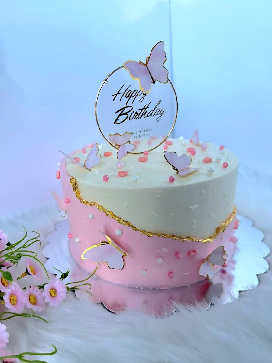 Wedding cake by Flavours in progress by atika