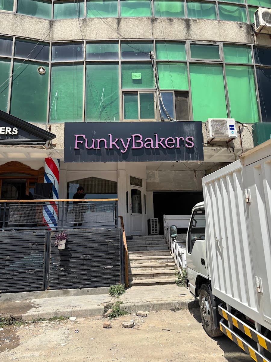 Wedding cake by Funky Bake