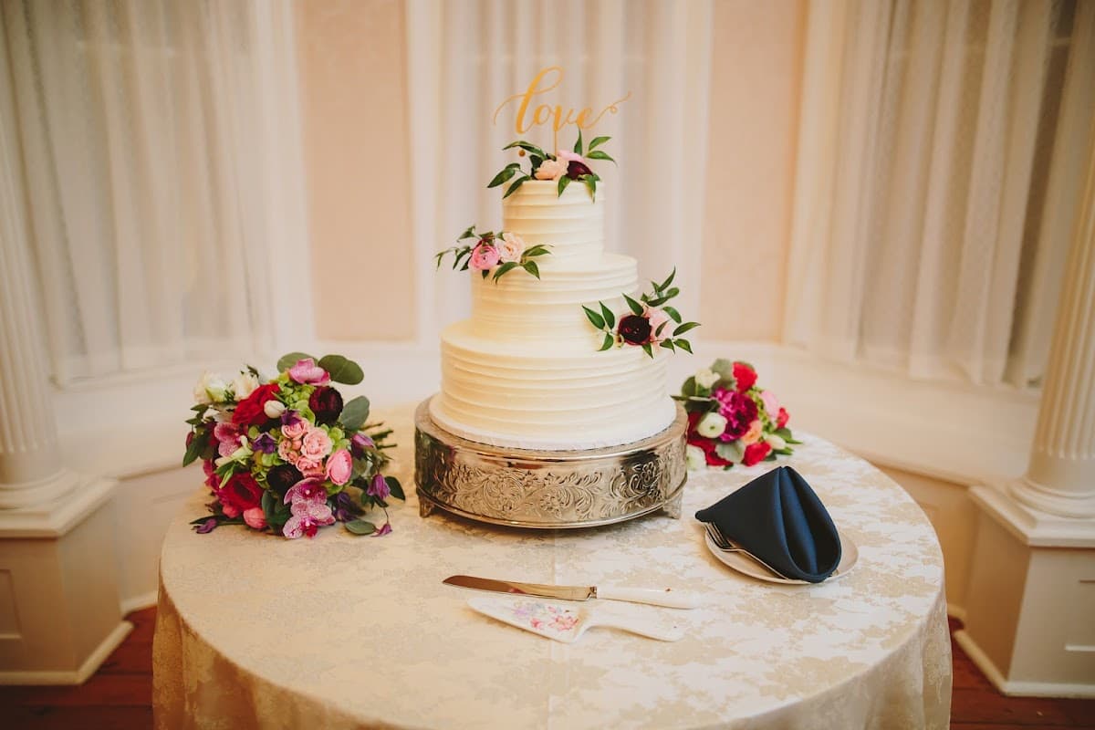 whimsical wedding cake style