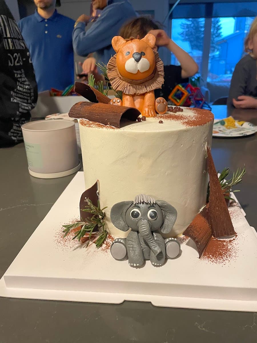 Wedding cake by The Cake Boutique Riverbend - Custom Cakes & Birthday Cakes