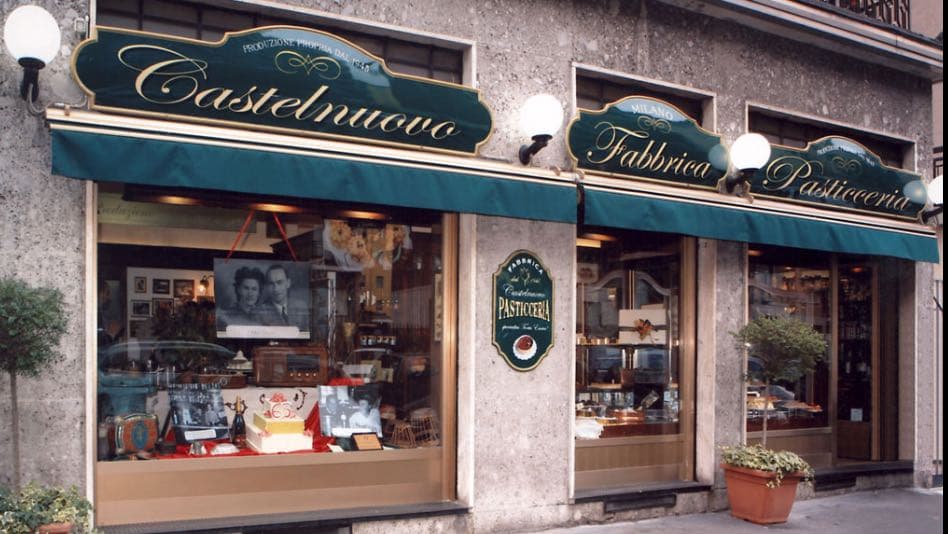 Wedding cake by Pasticceria Castelnuovo