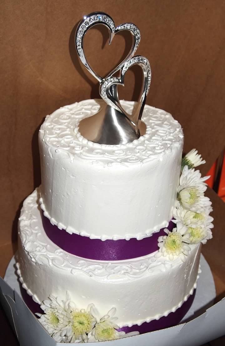 Wedding cake by Andrea's World of Cakes
