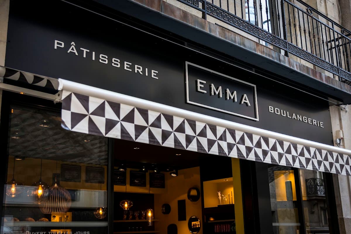 Wedding cake by Emma Pâtisserie Boulangerie Scribe