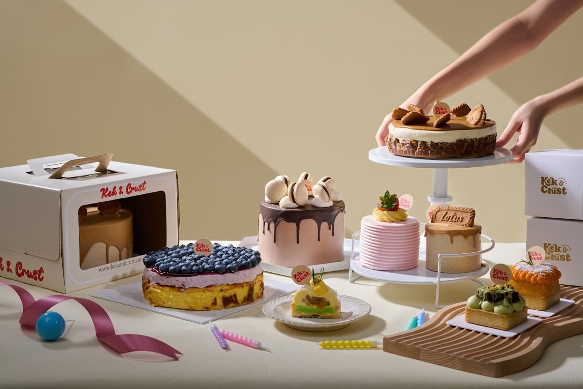 Wedding cake by Kek & Crust - Cake Shop in Kuala Lumpur