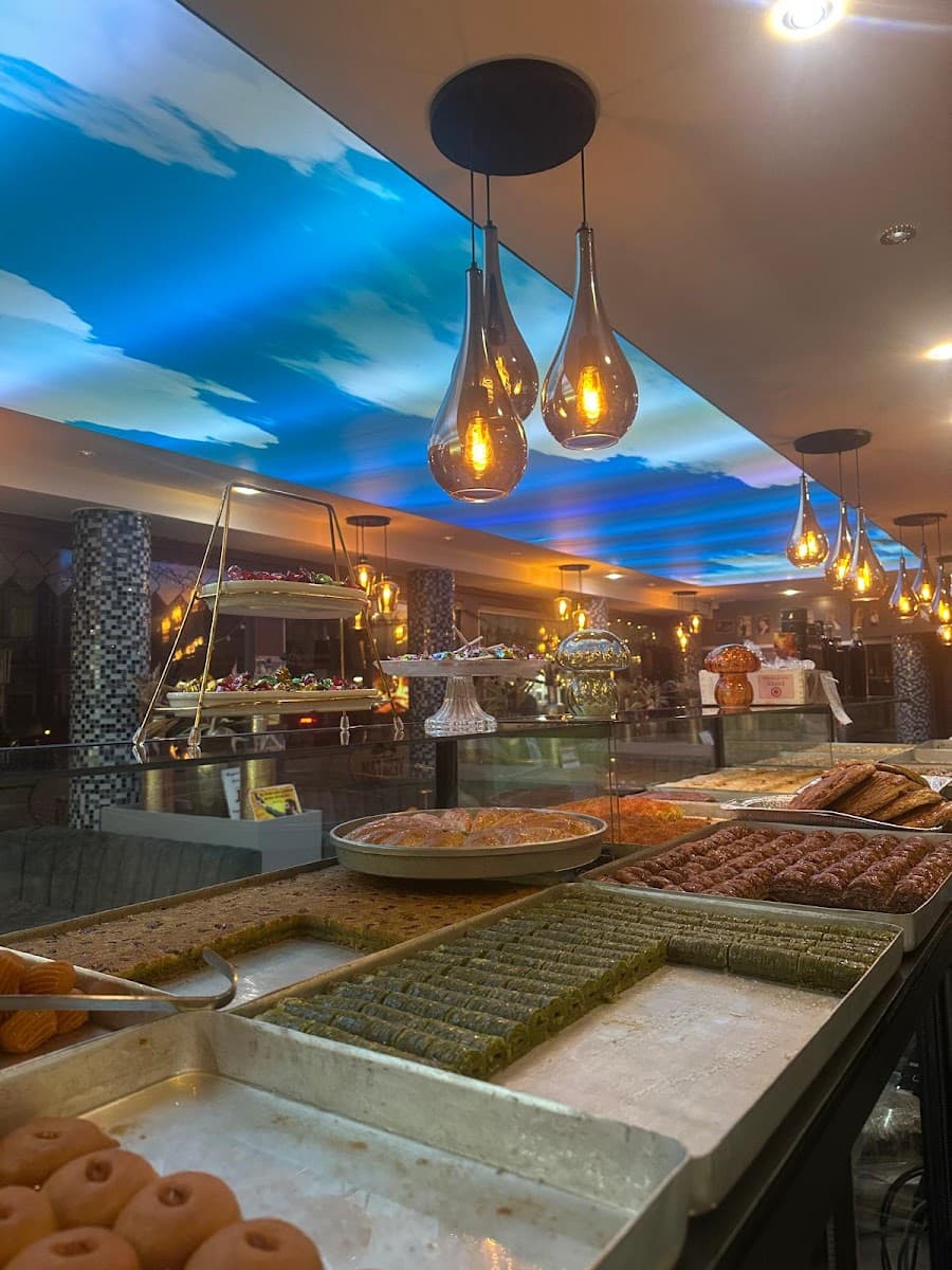 Wedding cake by Yeşilçam patisserie