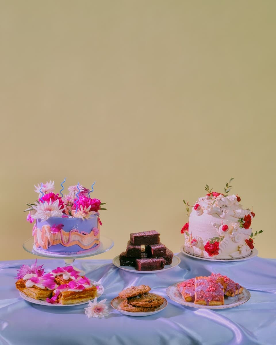 Wedding cake by DreamWorld Bakes