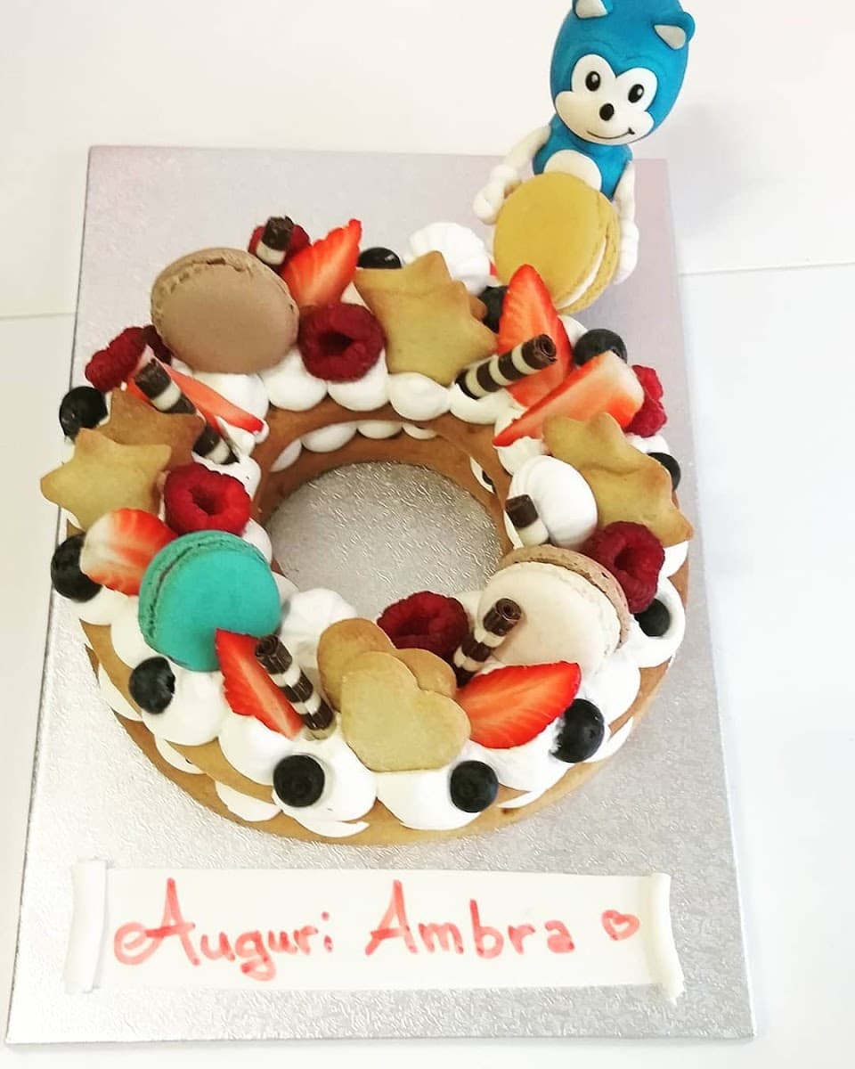 Wedding cake by CakeLab