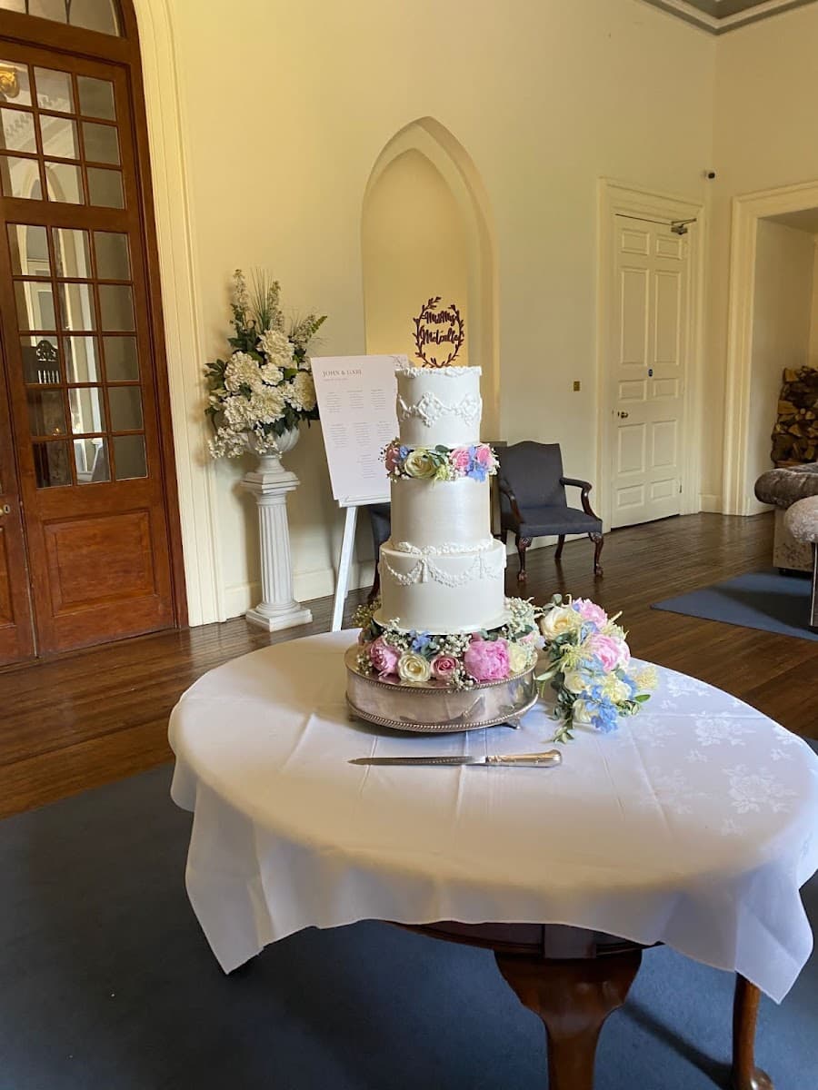 Wedding cake by Joanna Pyda Cake Studio
