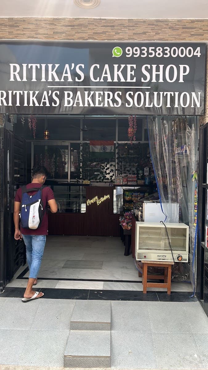 Wedding cake by Ritika's Cake Shop