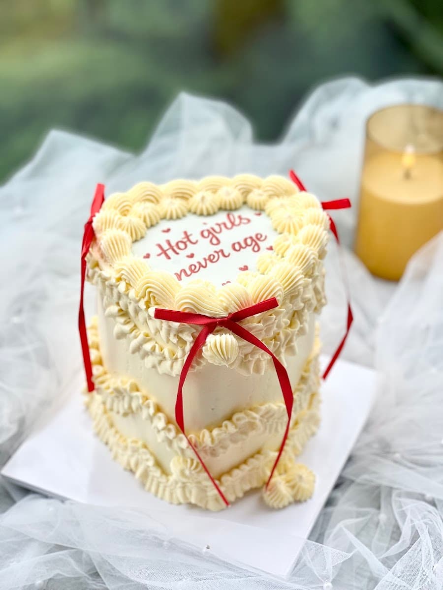 Wedding cake by Blow the Candle in Sydney, NSW