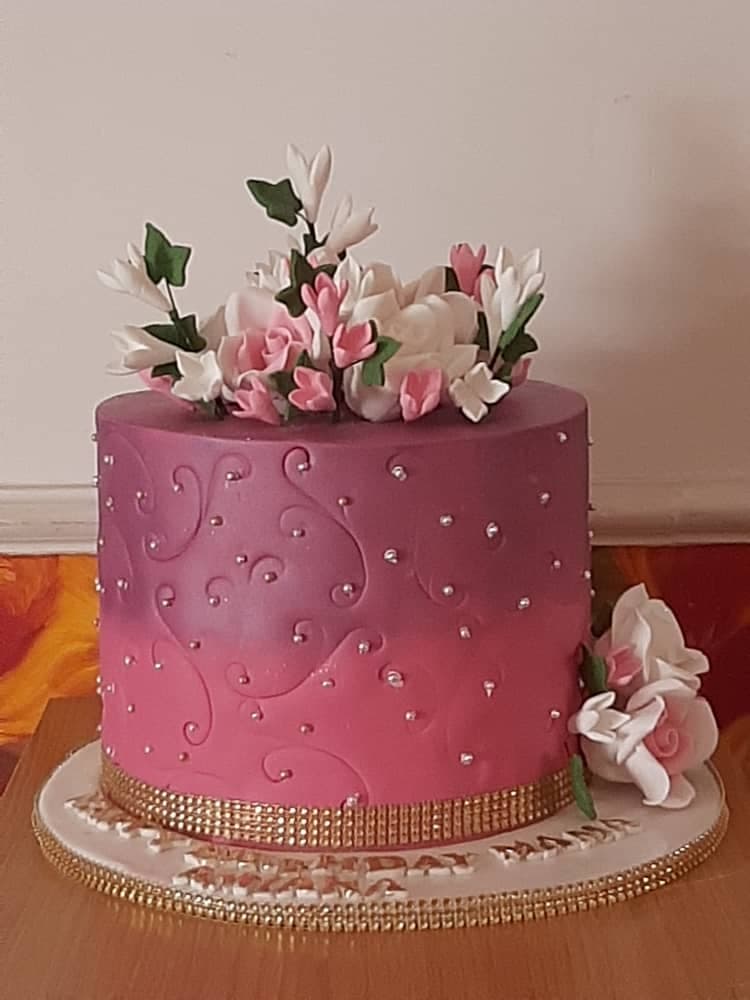 Wedding cake by Syndys Cakes