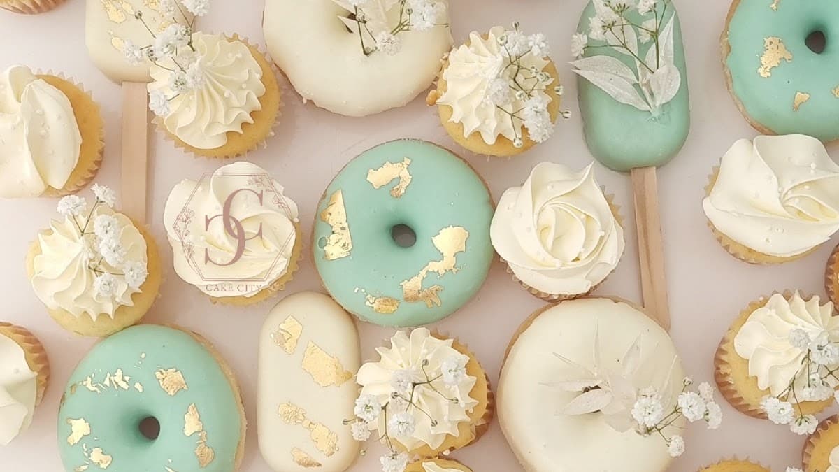 Wedding cake by Cake City