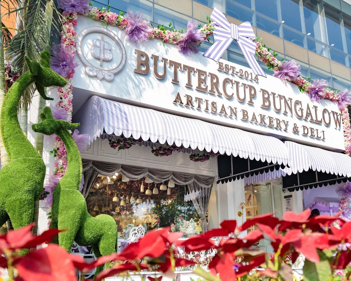Wedding cake by Buttercup Bungalow