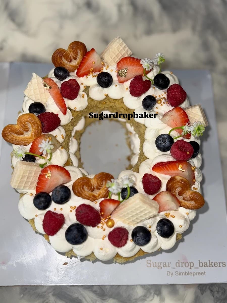 Wedding cake by Sugar drop Baker