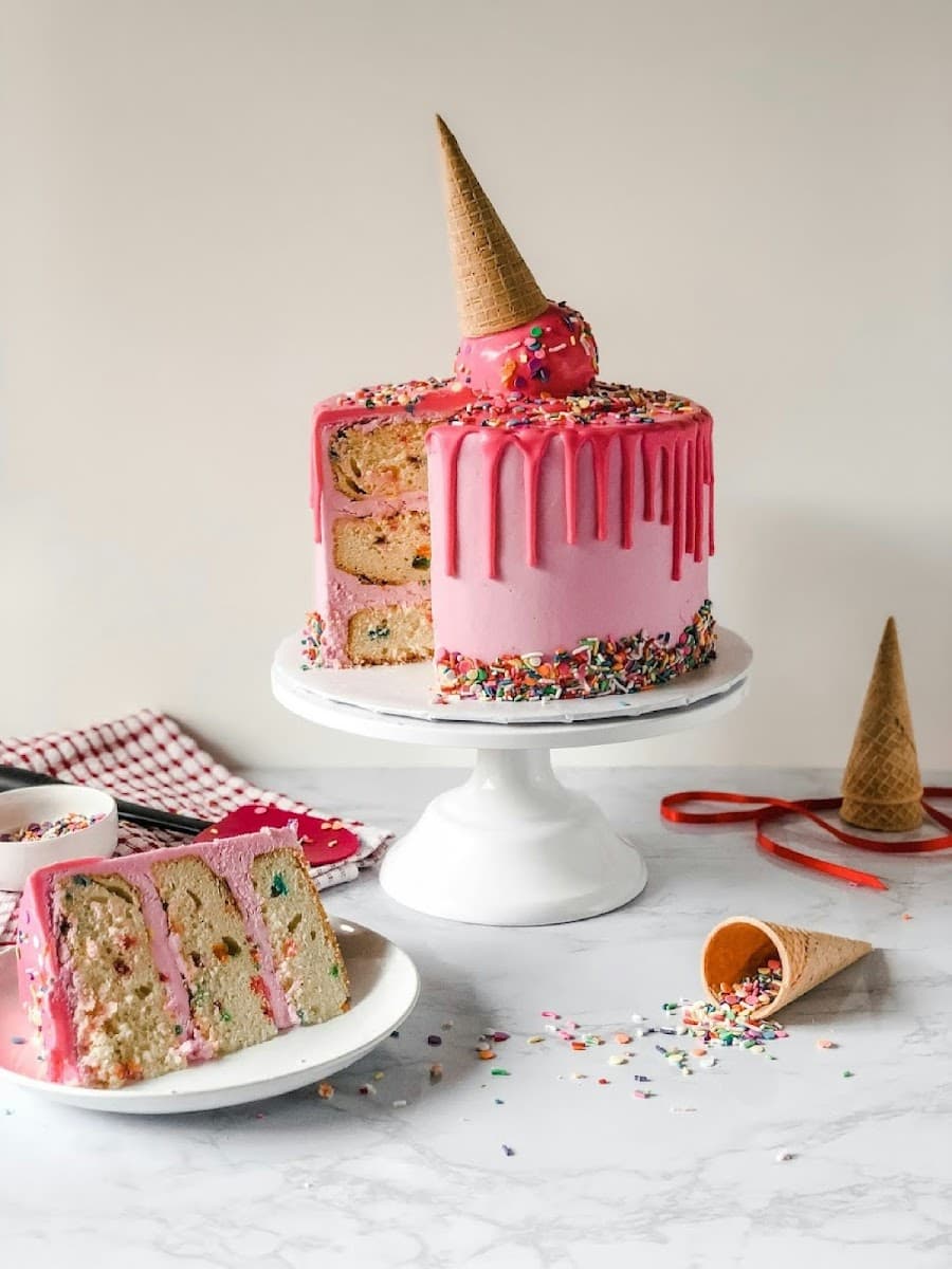 Wedding cake by Cake shop pink city Jaipur - online cakes & gifts delivery | Customize Cake | Wedding Cake | Bride & Groom To Be Cakes