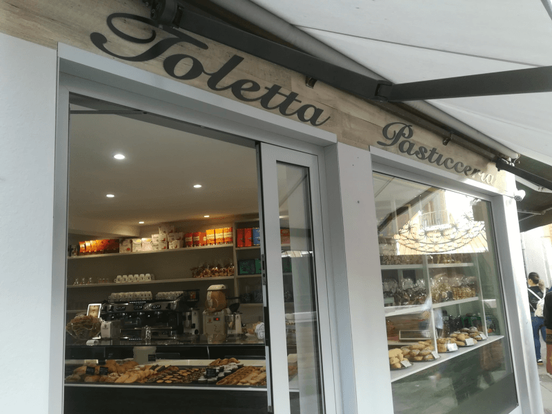 Wedding cake by Pasticceria Toletta
