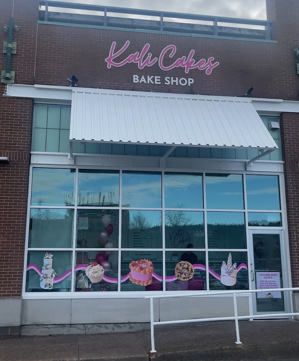 Wedding cake by Kali Cakes Bake Shop