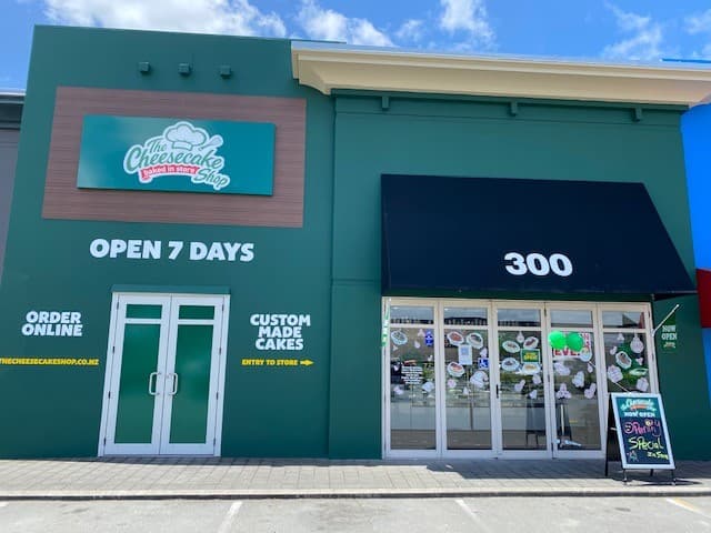 Wedding cake by The Cheesecake Shop Sydenham