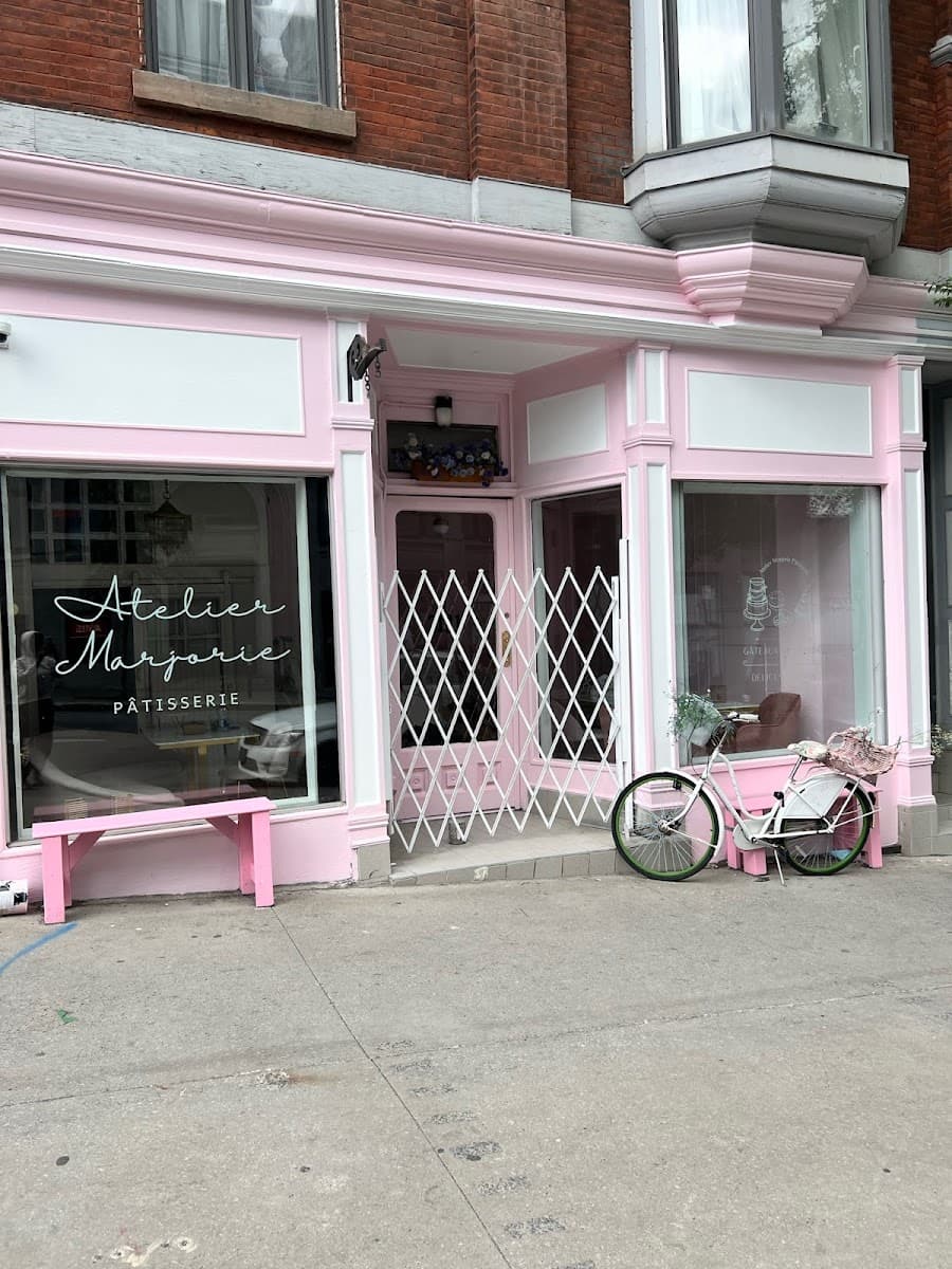 Wedding cake by Atelier Marjorie