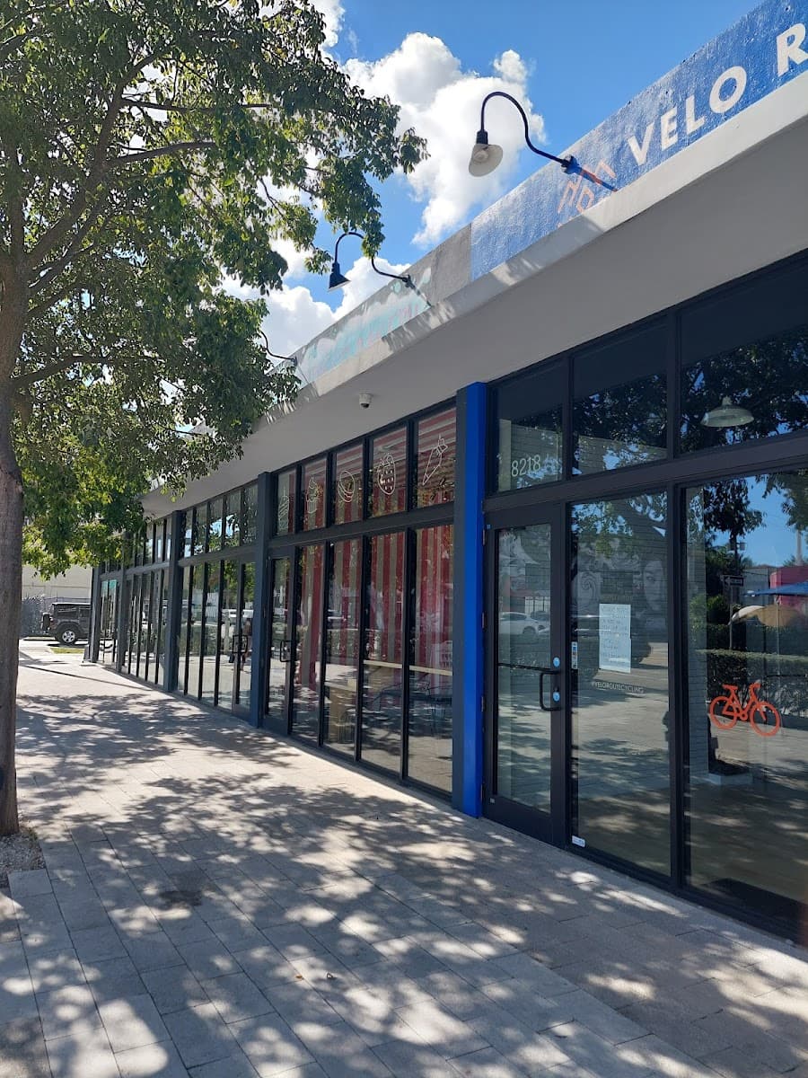 Wedding cake by Frudeco Bakery