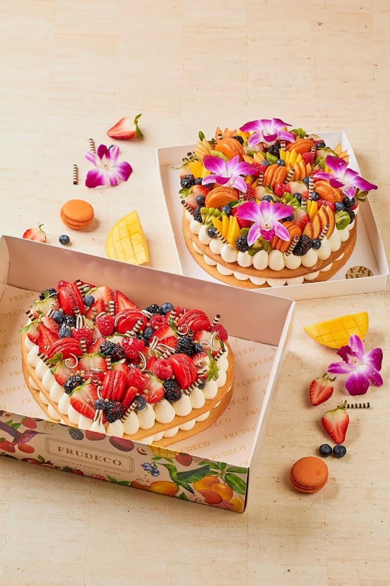 Wedding cake by Frudeco Bakery in Miami, FL