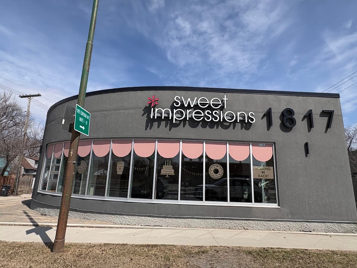 Wedding cake by Sweet Impressions