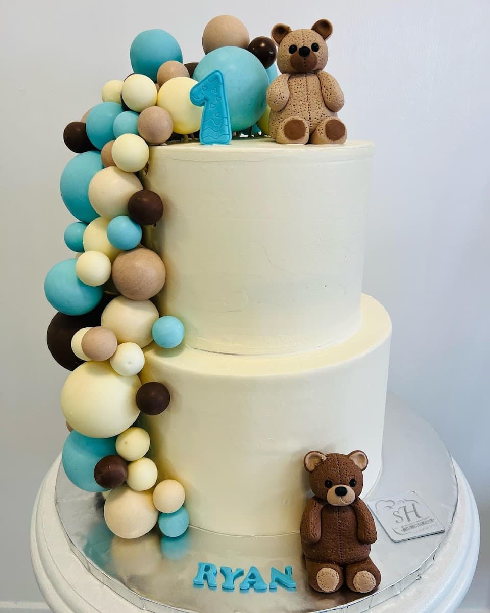 Wedding cake by Shamim Sweetland