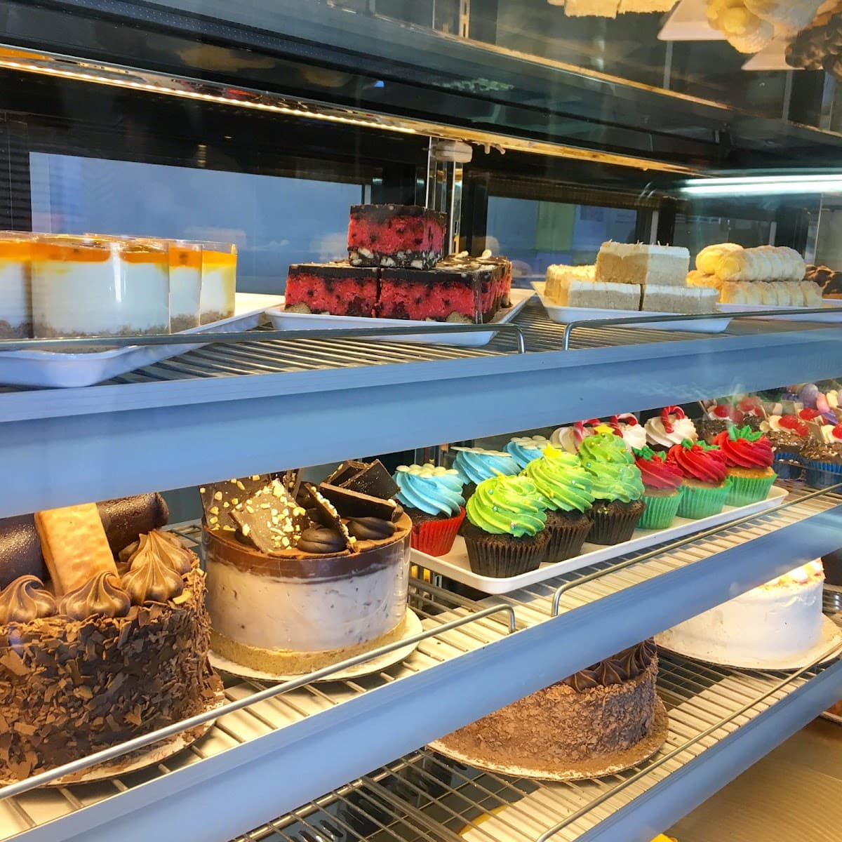 Wedding cake by The Cake Factory