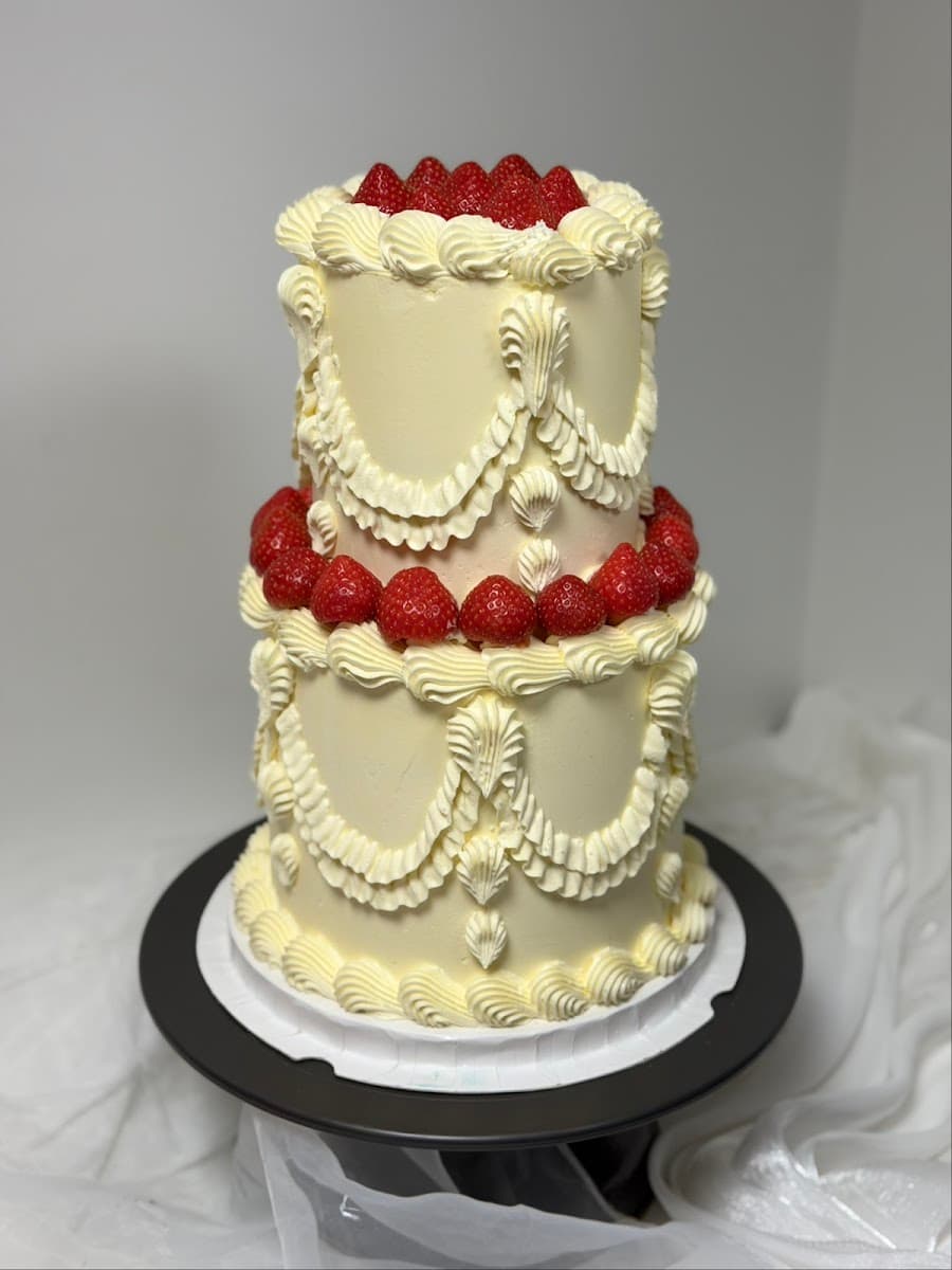Wedding cake by CAKE LAB Oslo