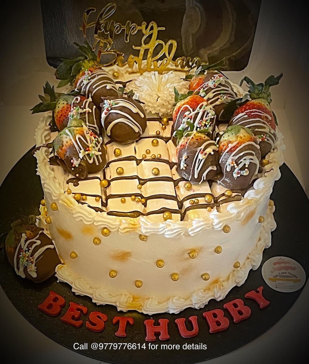 Wedding cake by The Cake Studio Chandigarh