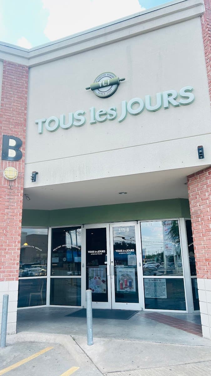 Wedding cake by Tous Les Jours