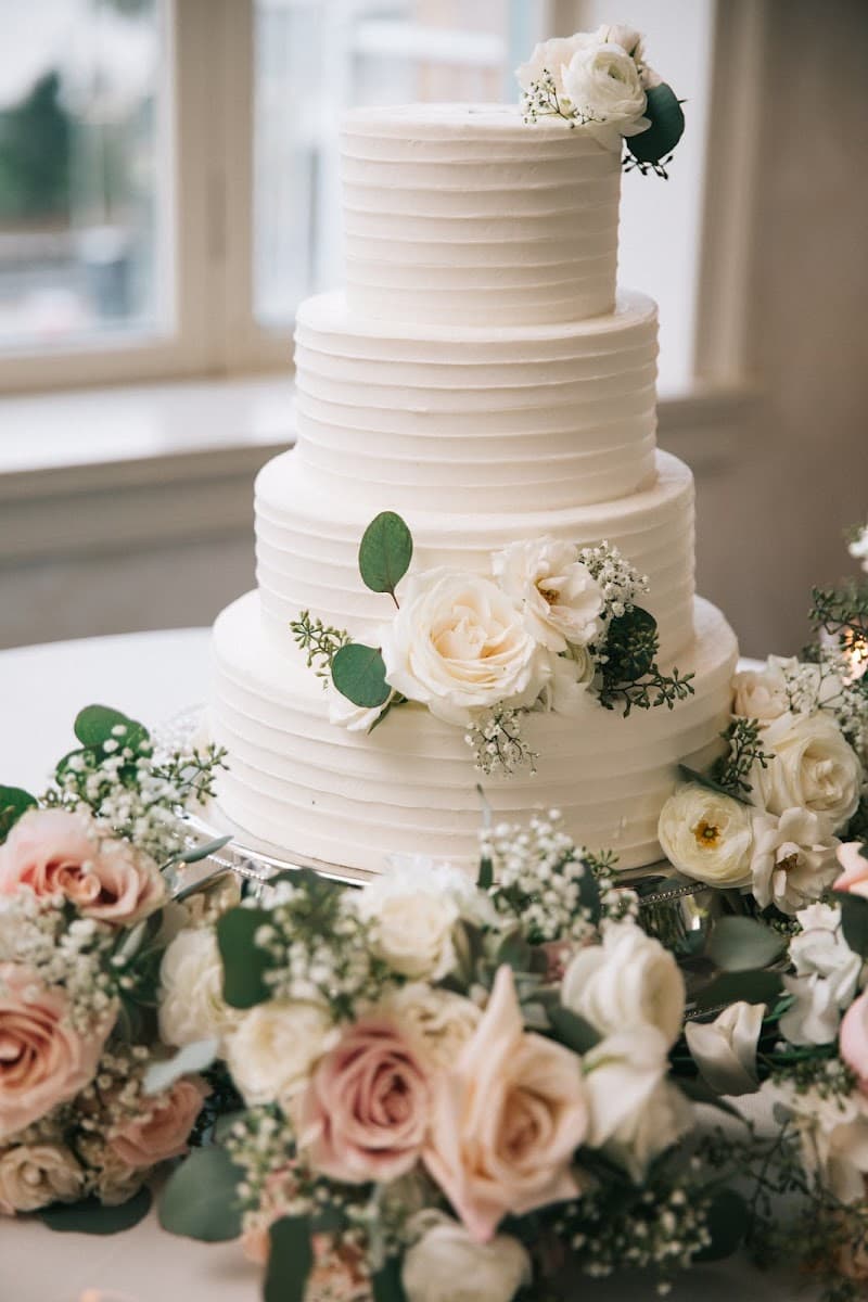 Wedding cake by La Louisiane Bakery