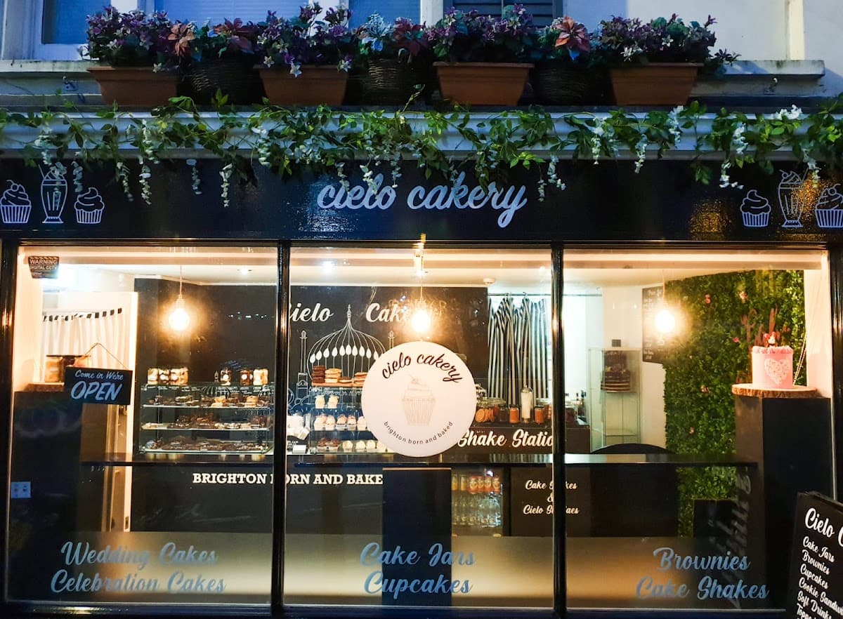 Wedding cake by Cielo Cakery