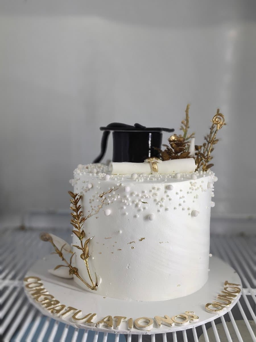 Wedding cake by Cake Spot_customized cake shop