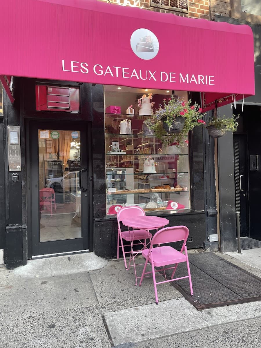 Wedding cake by Les Gateaux de Marie