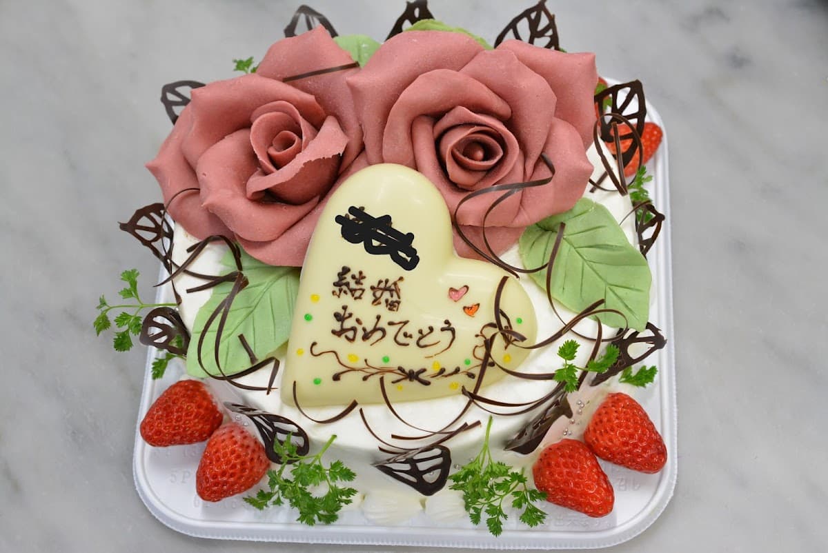Wedding cake by Belle Framboise