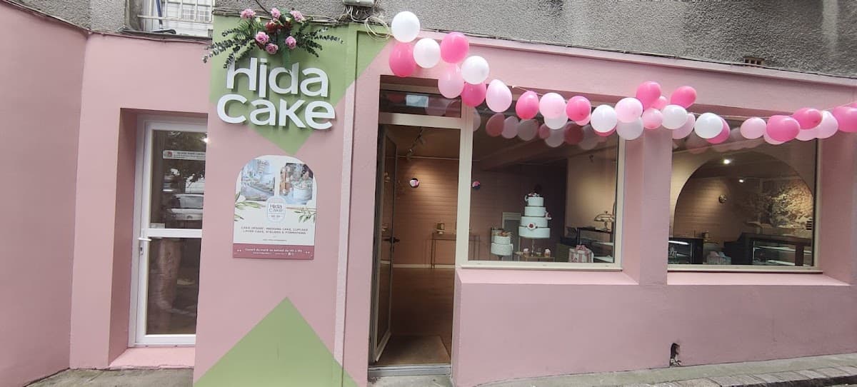 Wedding cake by Hida cake