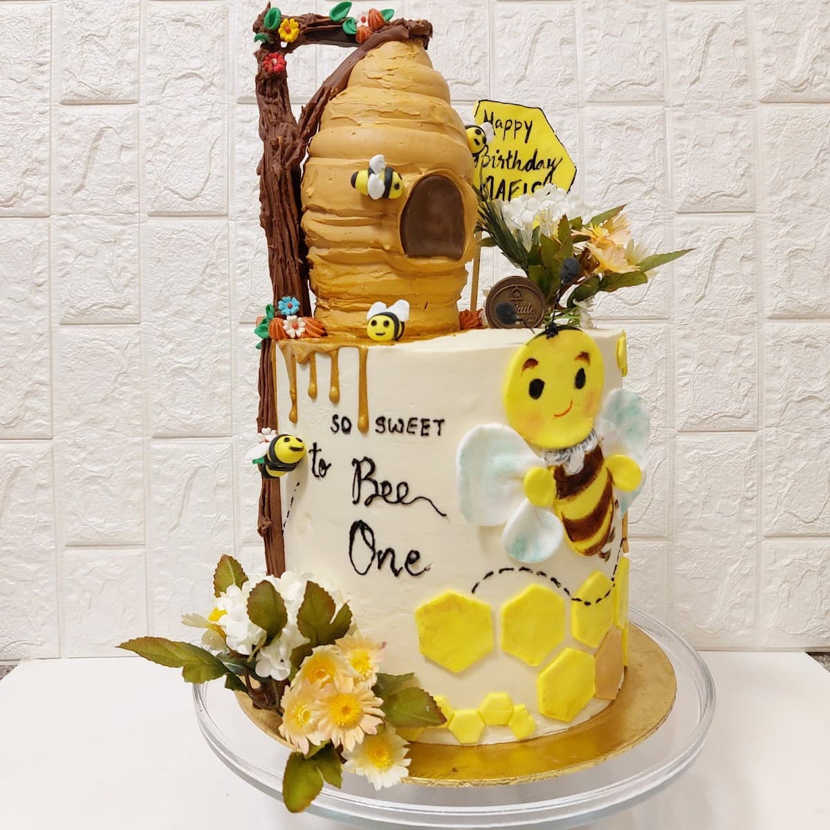Wedding cake by ZMade Cake