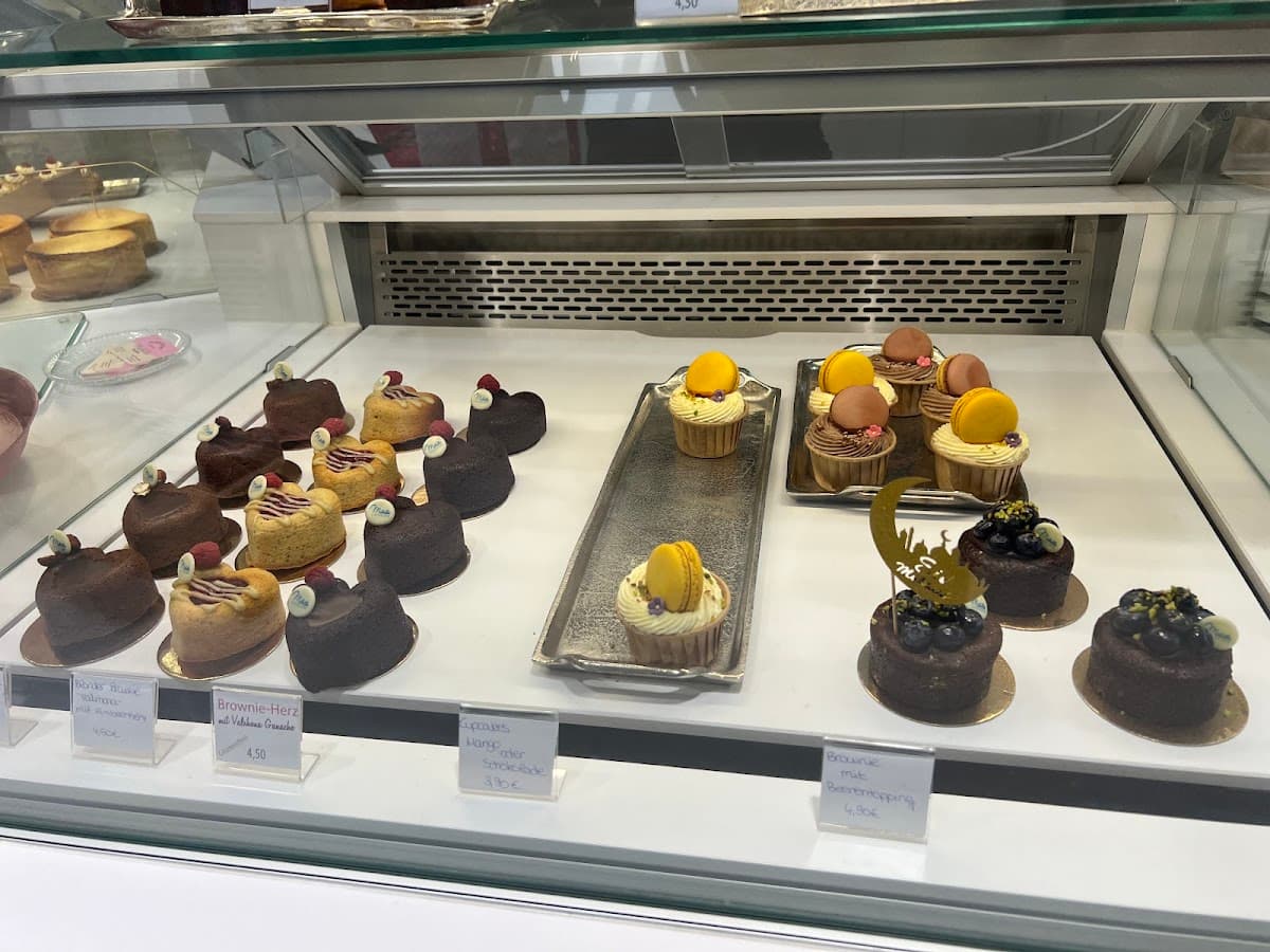 Wedding cake by Mathilda Glaskuchen